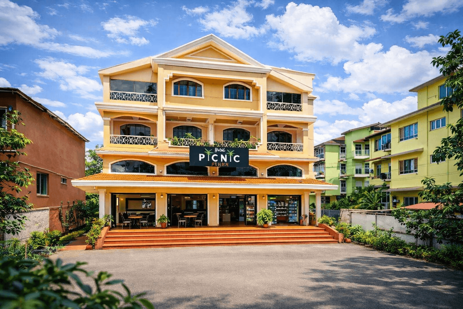 Hotel Picnic Plaza